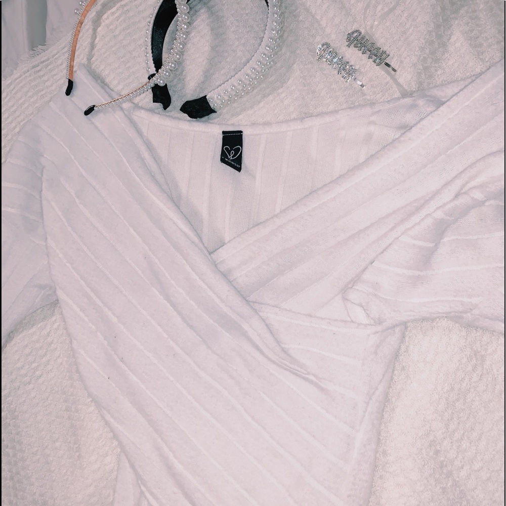 Long sleeve crop top